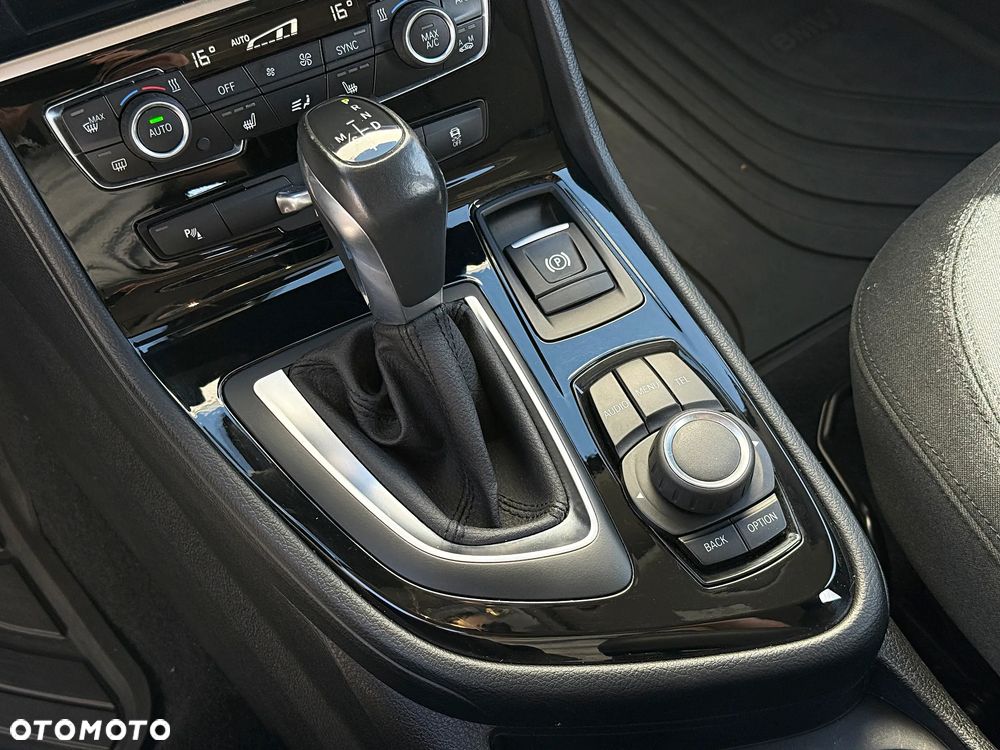 BMW Seria 2 216d Luxury Line - 29