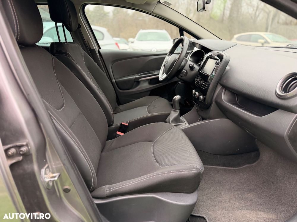 Renault Clio - 6