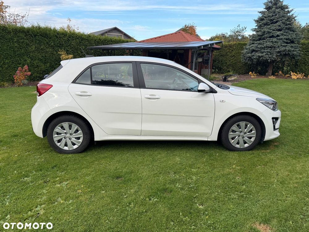 Kia Rio 1.2 M - 8
