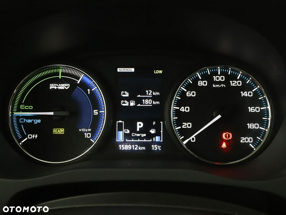 Mitsubishi Outlander 2.4 4WD - 24