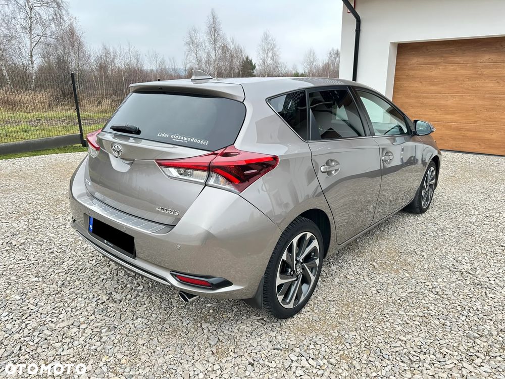 Toyota Auris 1.6 Prestige - 2