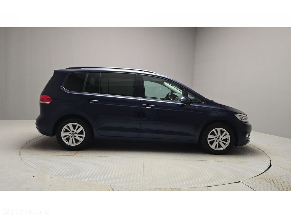 Volkswagen Touran - 6