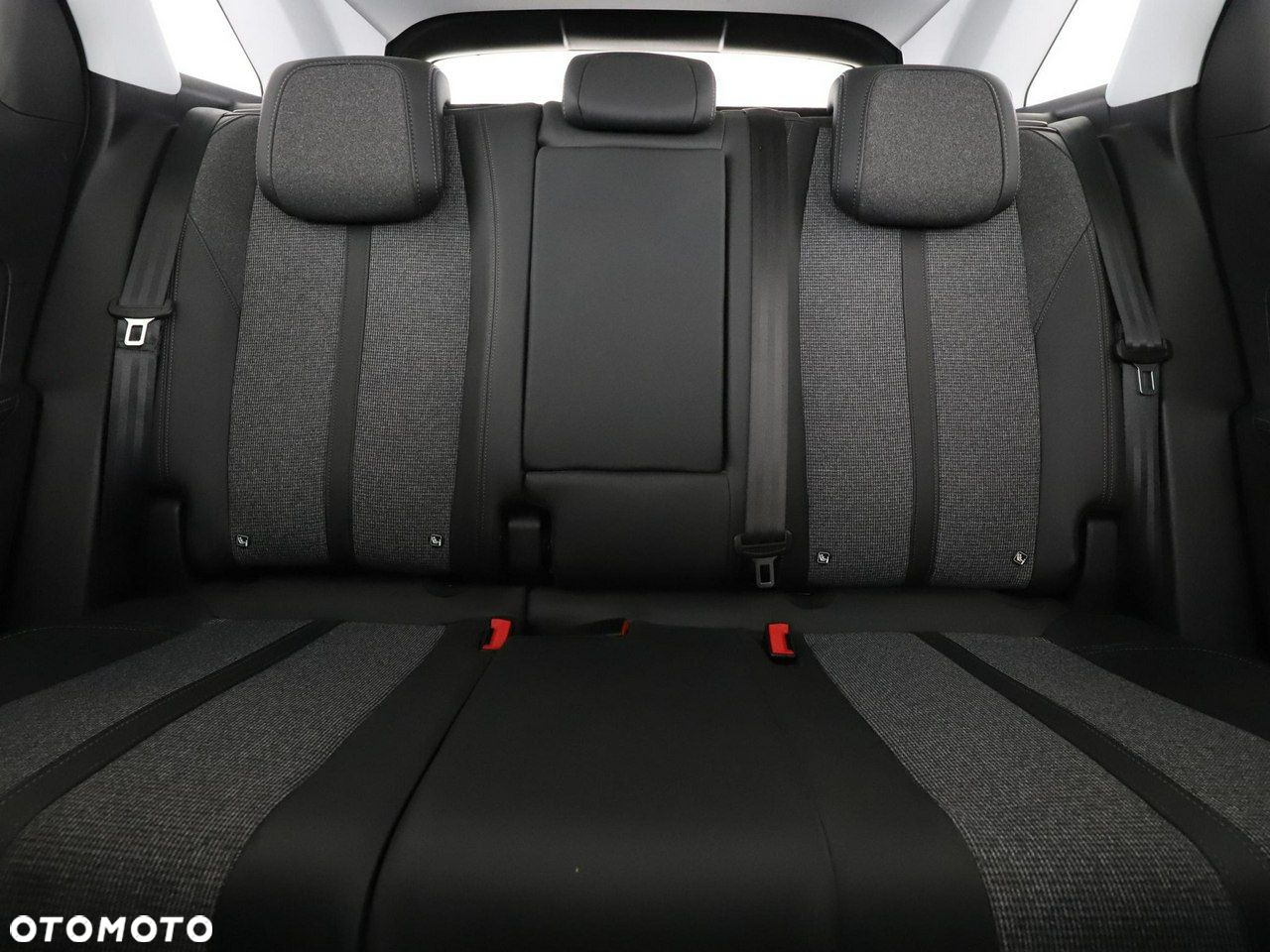 Peugeot 3008 1.2 PureTech Allure S&S EAT6 - 18