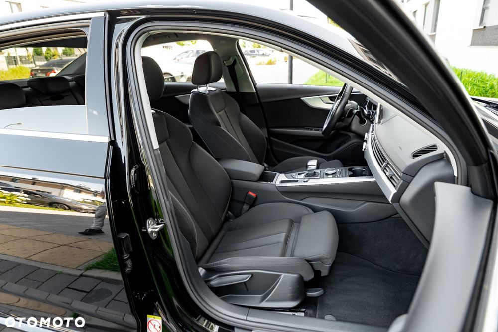 Audi A4 Limousine 35 TFSI S tronic S line - 22