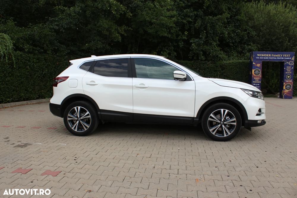 Nissan Qashqai 1.3 l MHEV X-Tronic N-Connecta - 3