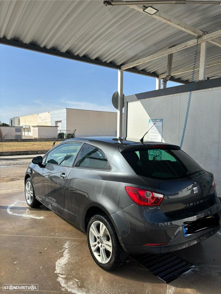 SEAT Ibiza SC 1.6 TDi Sport DPF - 12