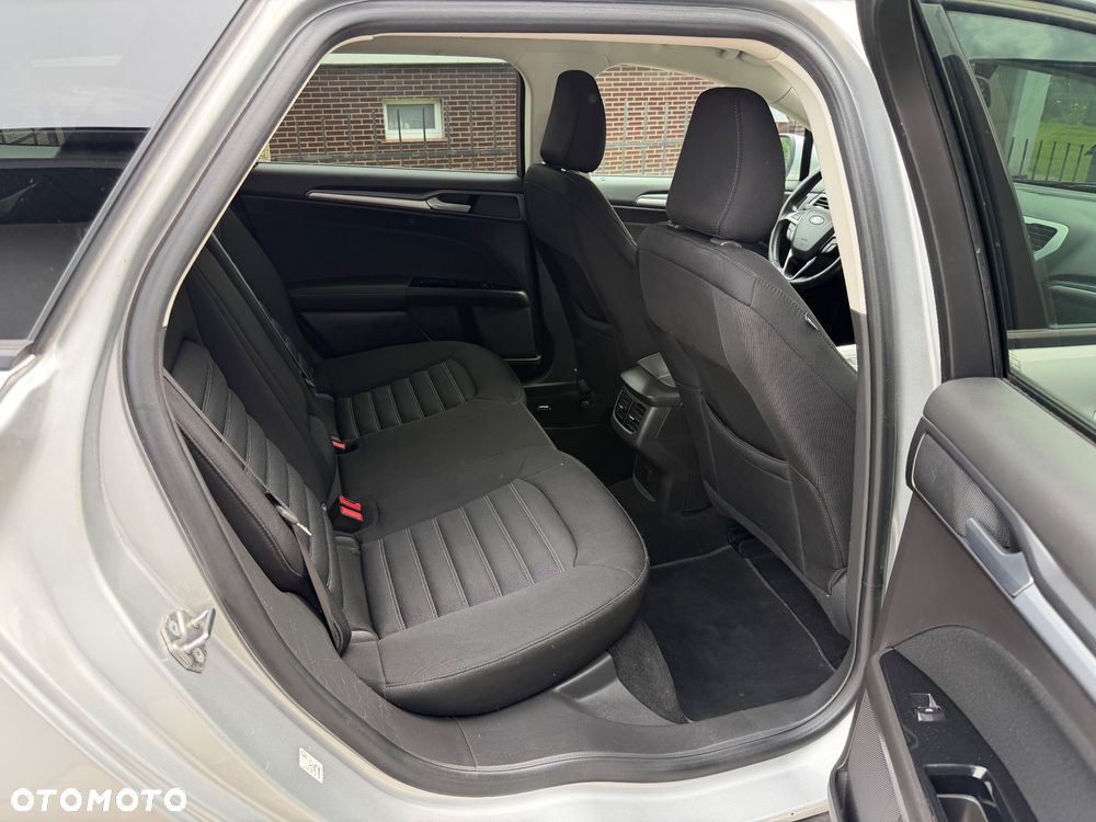 Ford Mondeo 2.0 TDCi Titanium PowerShift - 11