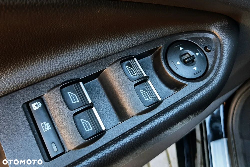 Ford Kuga 1.5 EcoBoost FWD ST-Line ASS - 39