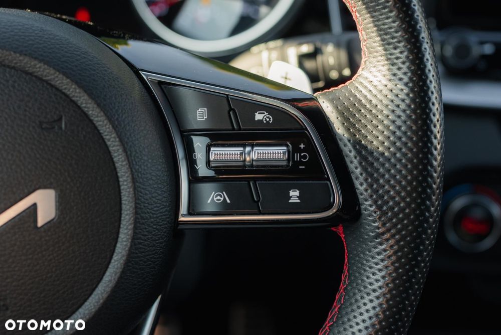 Kia ProCeed 1.6 T-GDI GT DCT - 25