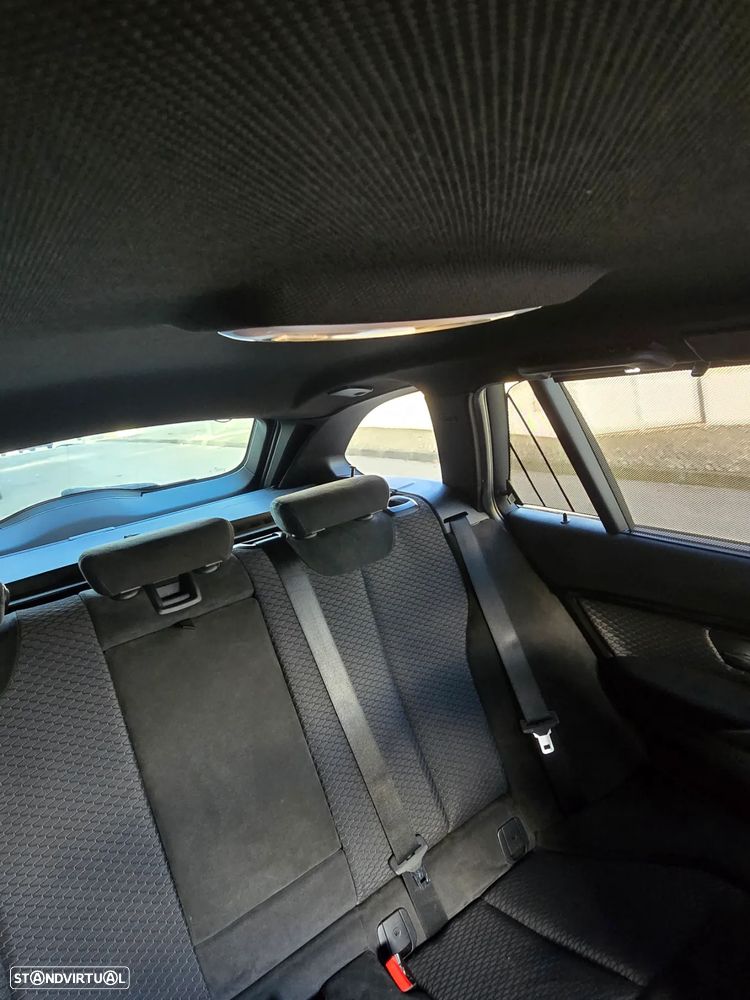 BMW 320 d Aut. M Sport - 23