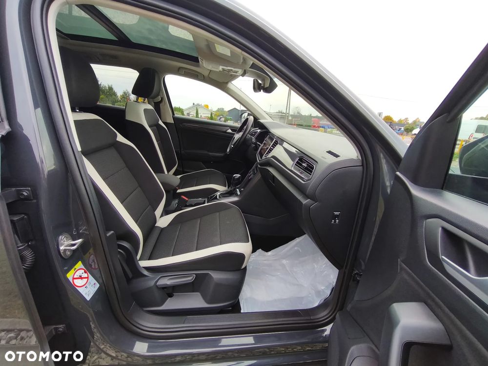 Volkswagen T-Roc - 8