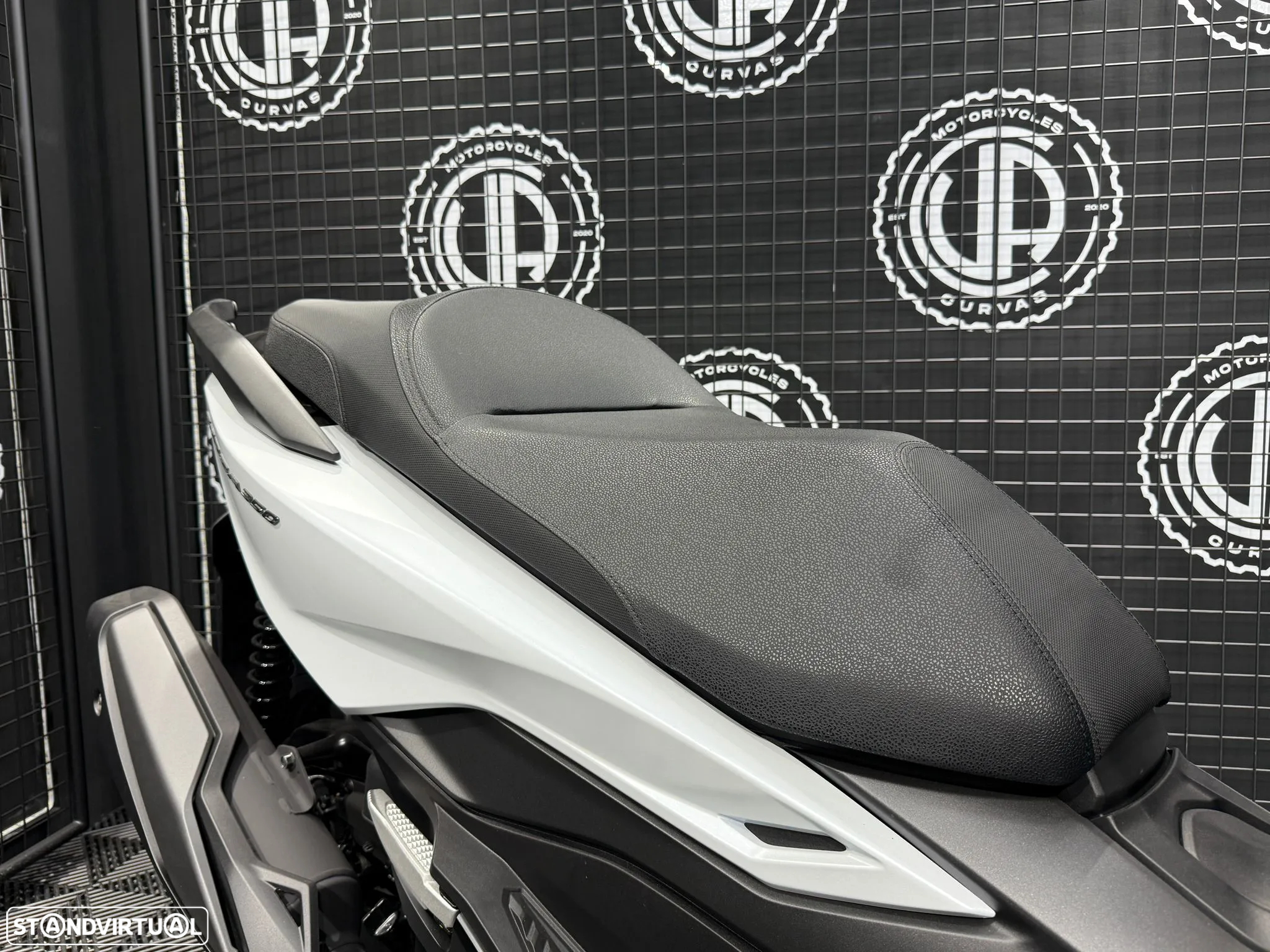 Honda Forza 350 - 10