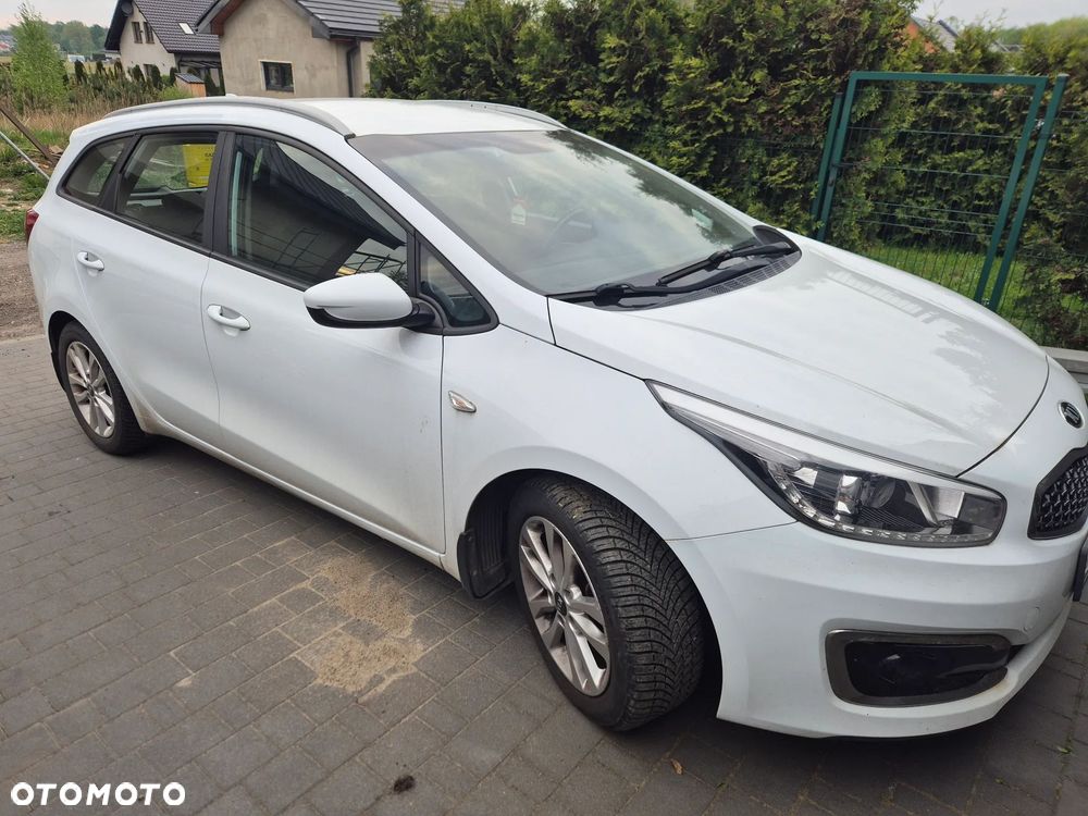 Kia Ceed 1.6 CRDi Smart - 1