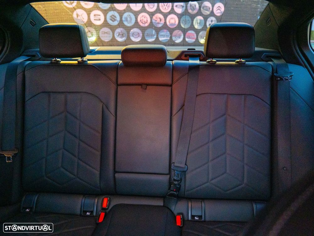 BMW 520 d Pack Desportivo M - 23