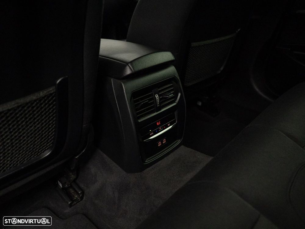 BMW 320 e Auto - 56