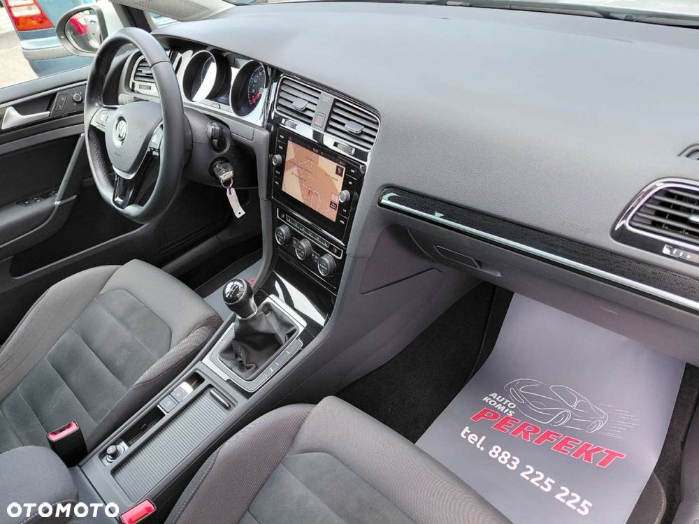 Volkswagen Golf - 15