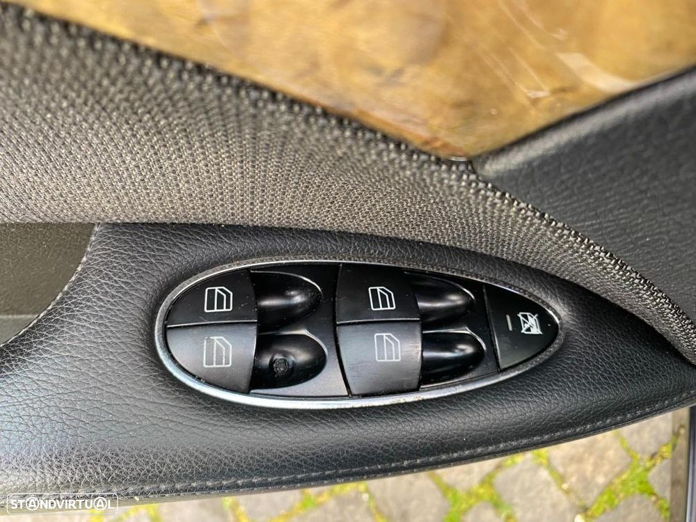 Mercedes-Benz E 220 CDI Auto Avantgarde - 16