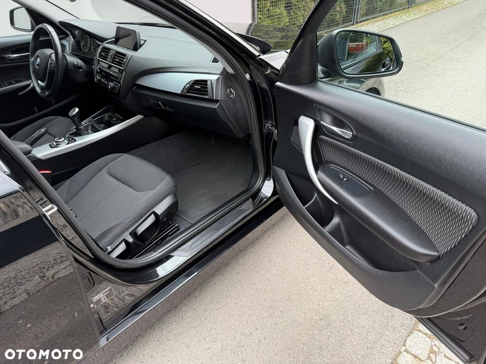 BMW Seria 1 118i - 12