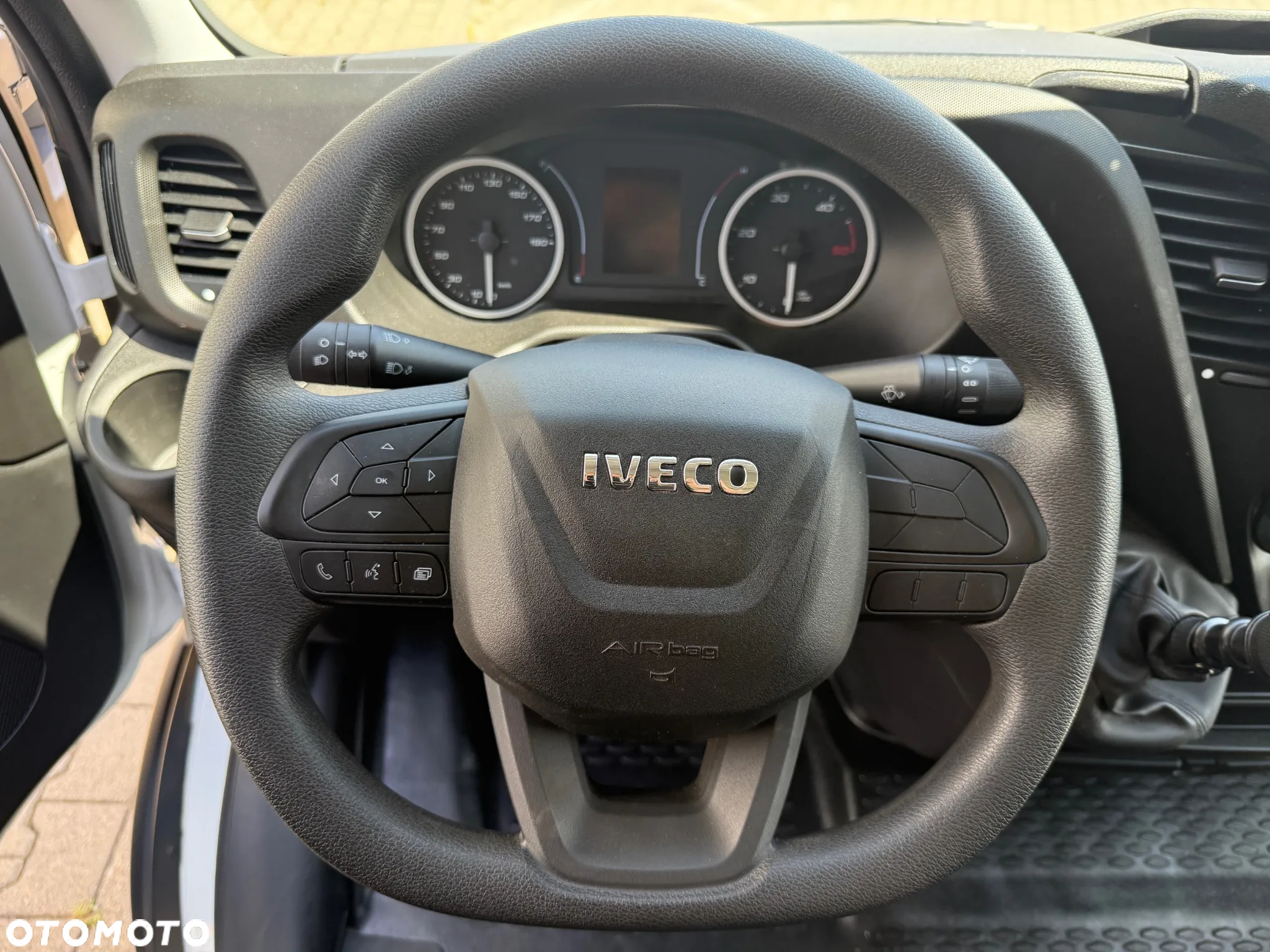 Iveco 35C16 - 8