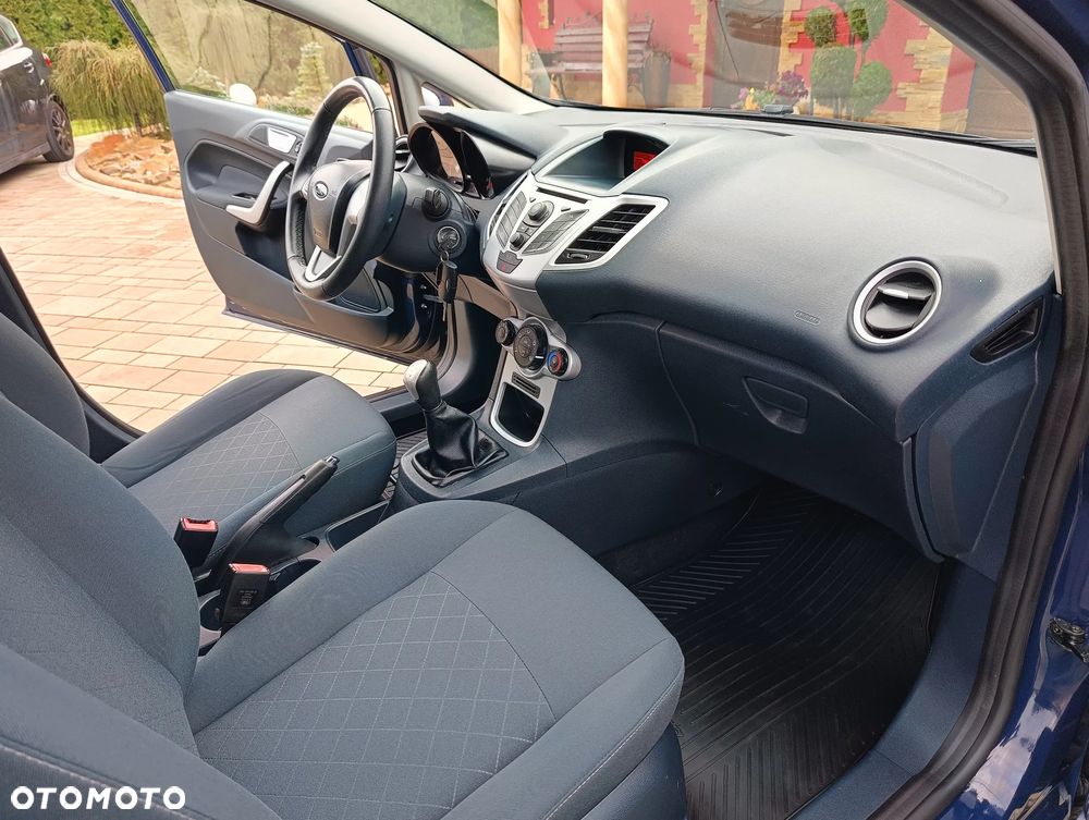 Ford Fiesta 1.25 Champions Edition - 31