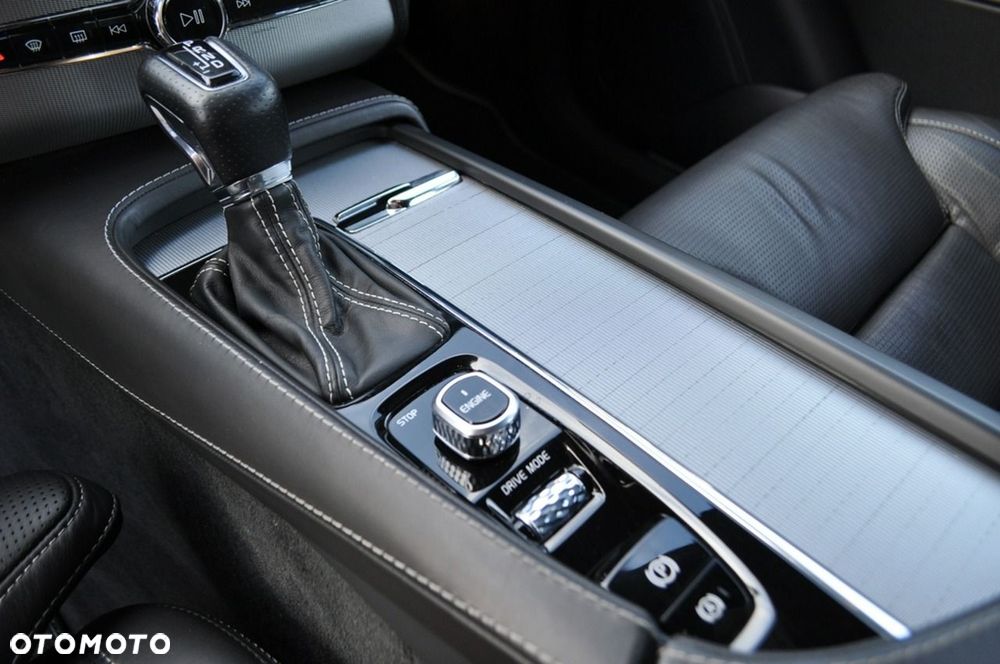 Volvo XC 90 T5 AWD R-Design - 19