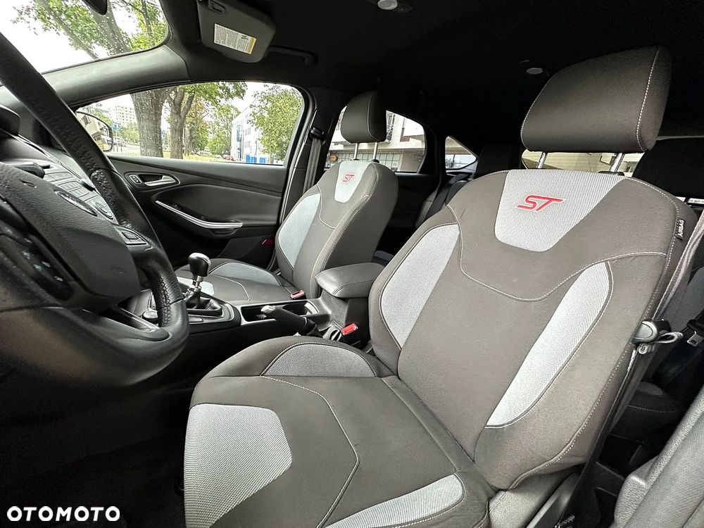 Ford Focus 2.0 EcoBoost ST - 20