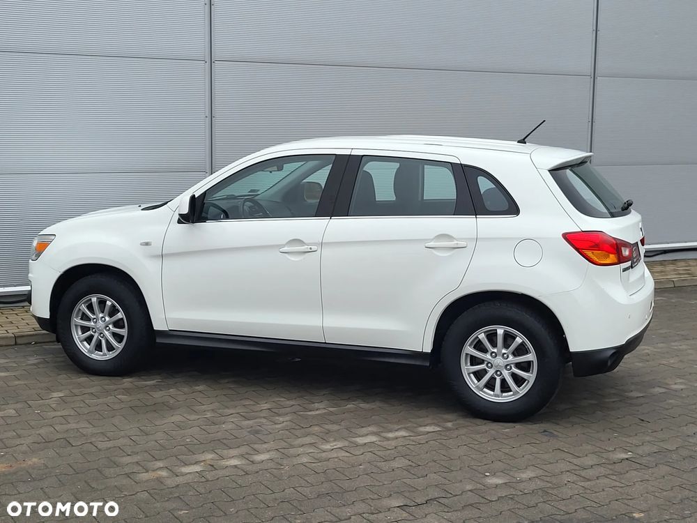 Mitsubishi ASX - 10