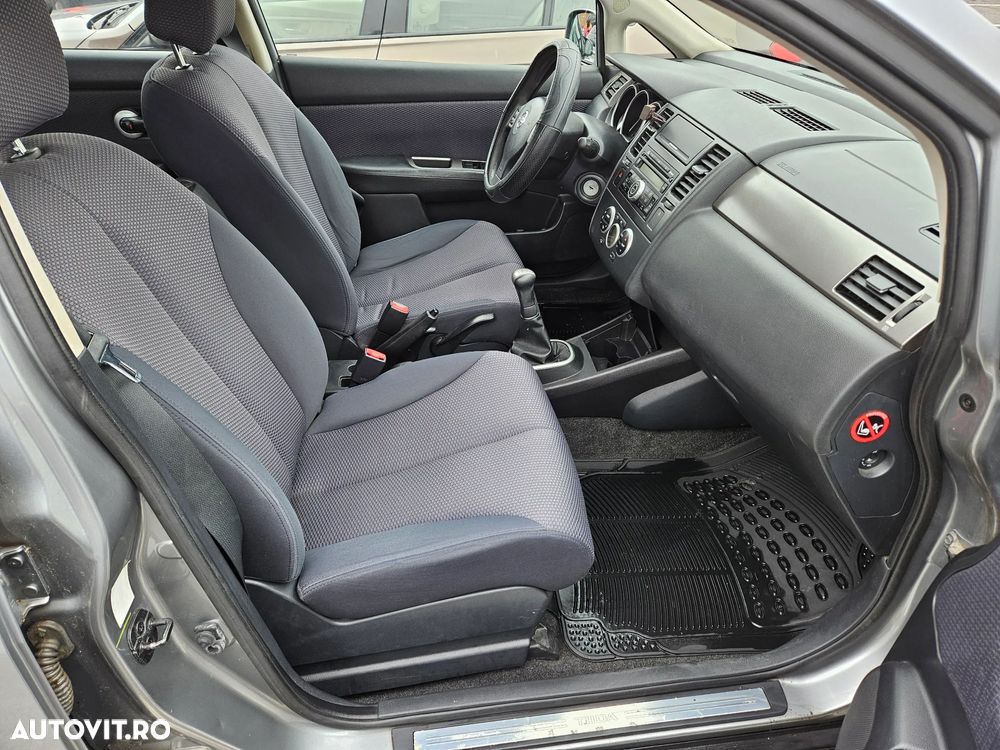 Nissan Tiida - 10