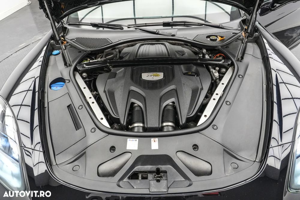 Porsche Panamera 4S Executive - 26