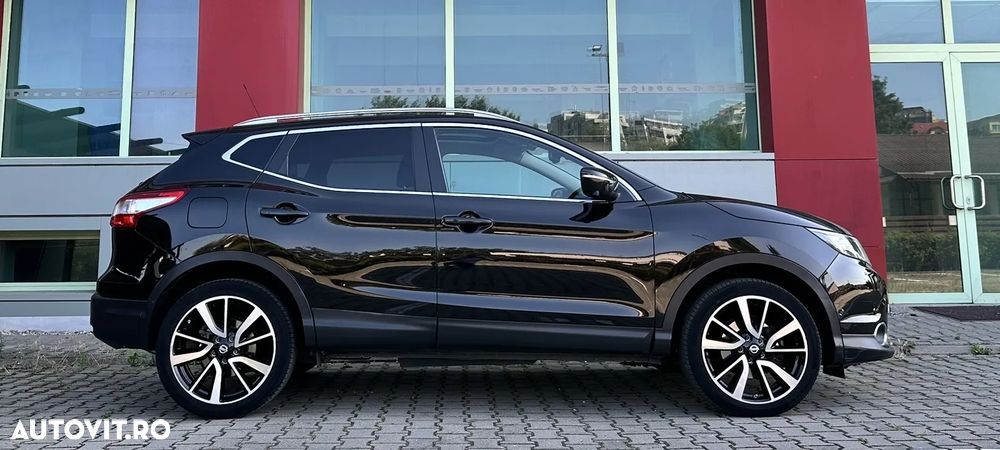 Nissan Qashqai 1.6 DCI Xtronic TEKNA+ - 26