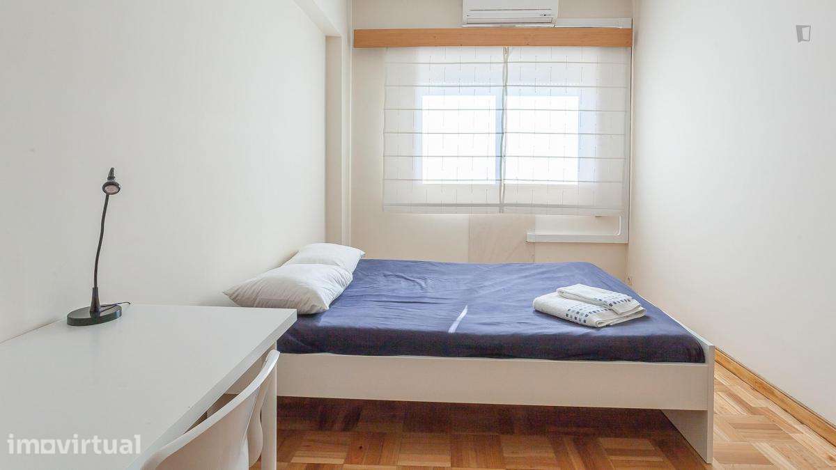 Quarto - localizado em Santo Ildefonso Porto - Grande imagem: 4/42