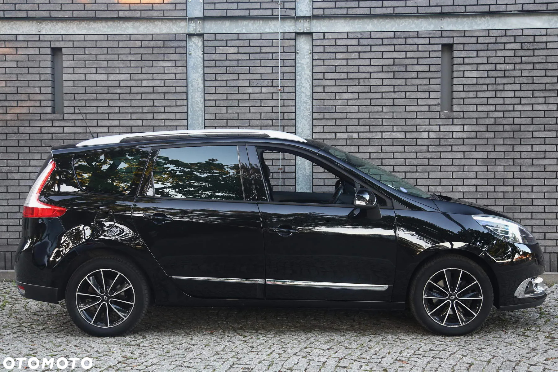 Renault Grand Scenic ENERGY TCe 130 S&S Bose Edition - 5