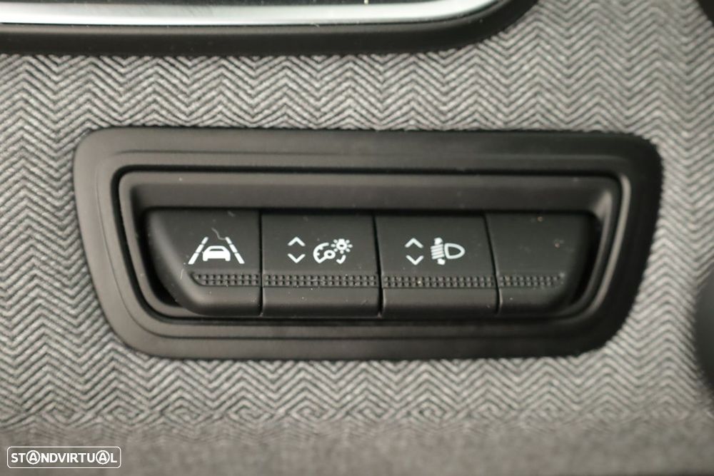 Renault Clio 1.0 TCe Techno - 19