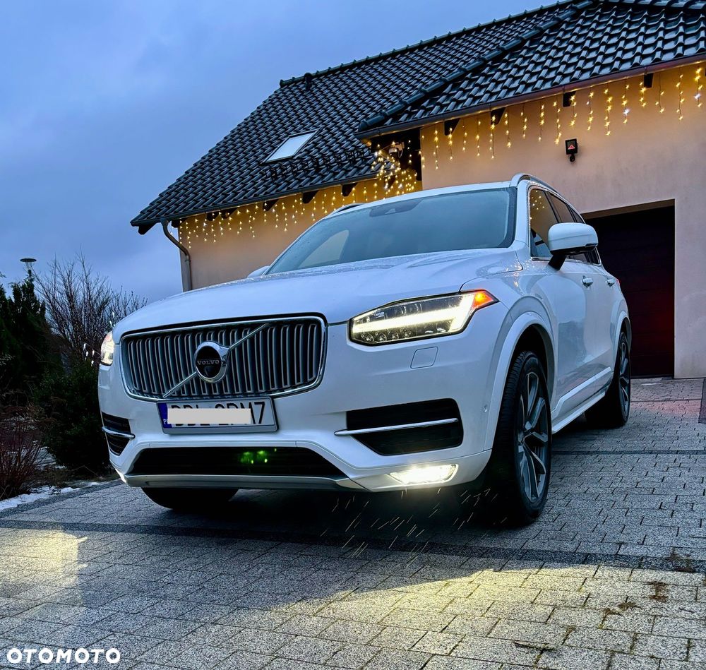 Volvo XC 90 - 1