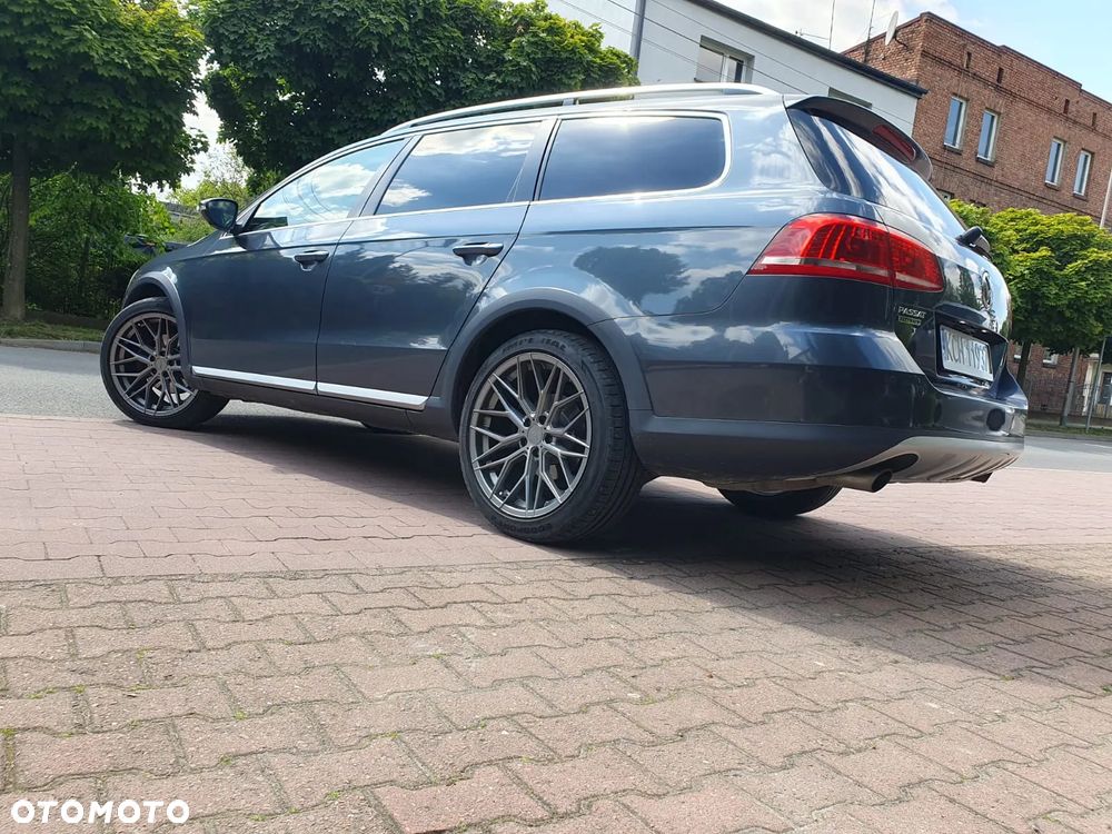 Volkswagen Passat Alltrack 2.0 TDI 4Motion DSG BlueMotion Tec - 36