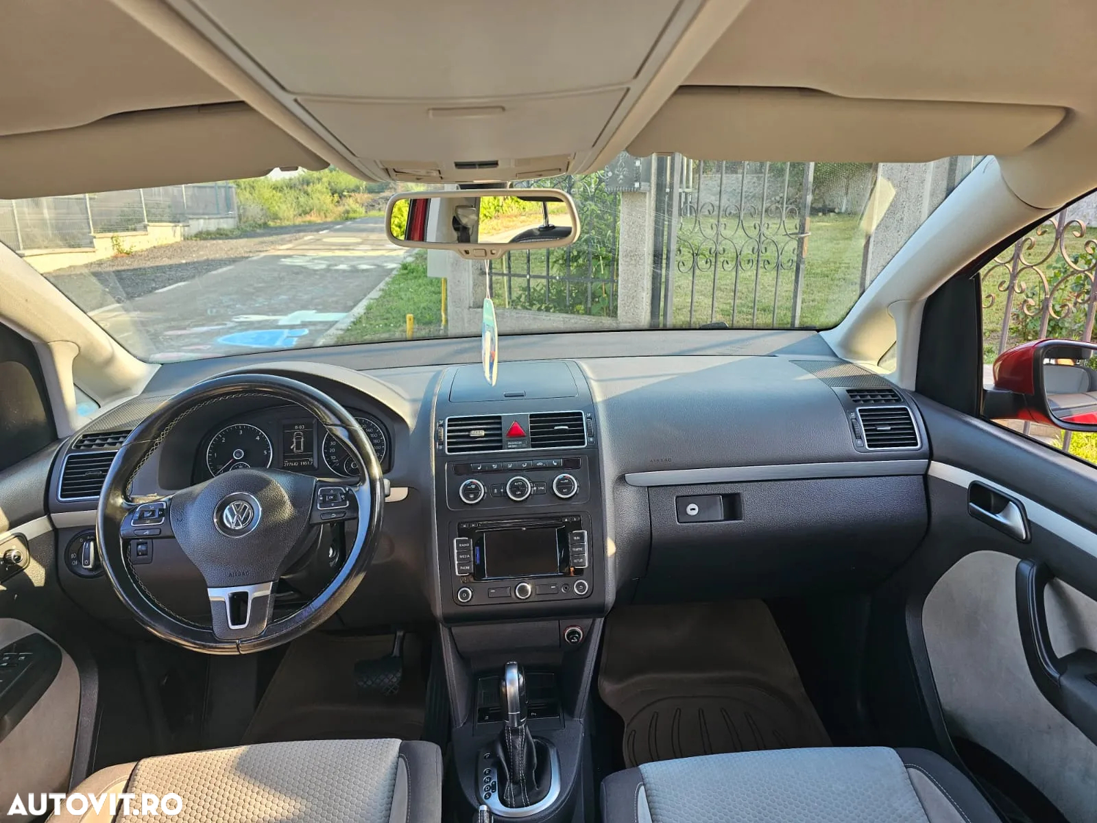 Volkswagen Touran 2.0 TDI DSG Highline - 5