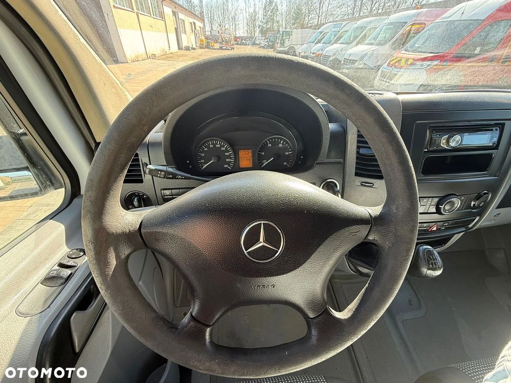 Mercedes-Benz Sprinter - 7