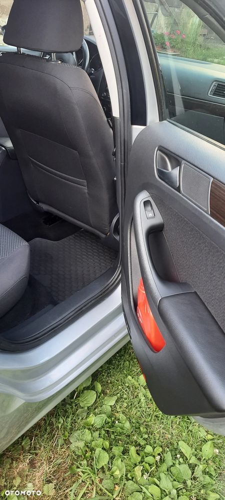 Volkswagen Jetta 2.0 TDI DPF BMT Trendline - 7