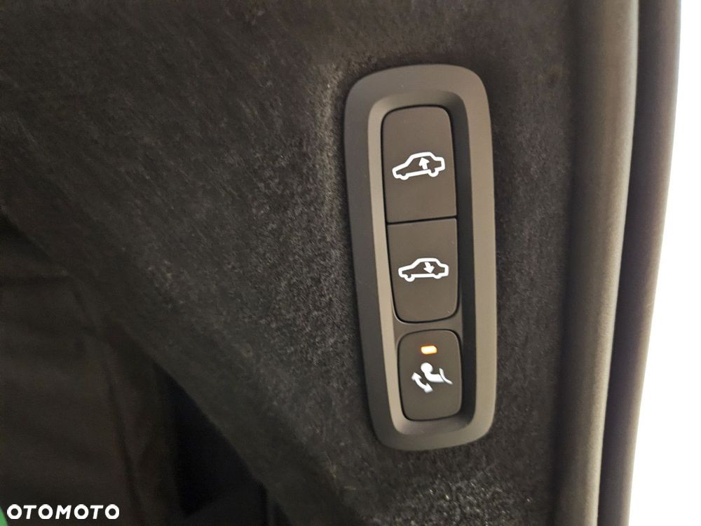 Volvo XC 90 - 38