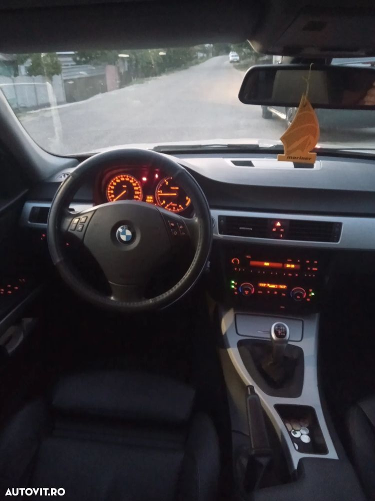 BMW Seria 3 320d - 7