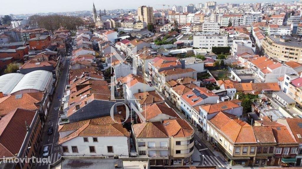 T2 Renovado com Garagem – Marquês | Porto - Grande imagem: 2/23