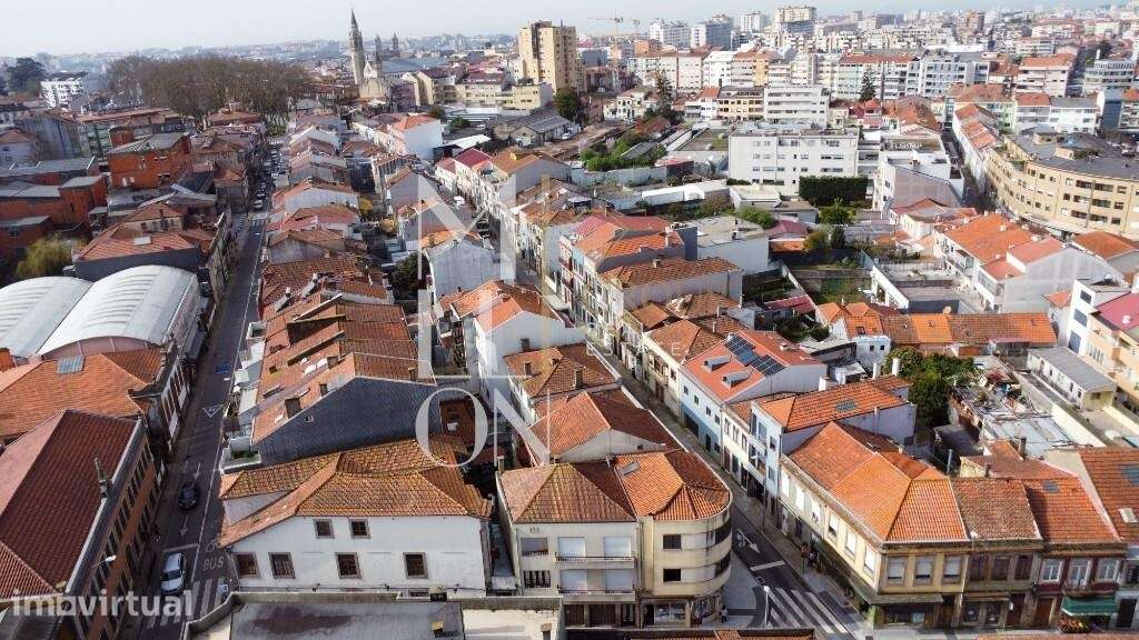 T2 Renovado com Garagem – Marquês | Porto - Grande imagem: 2/23