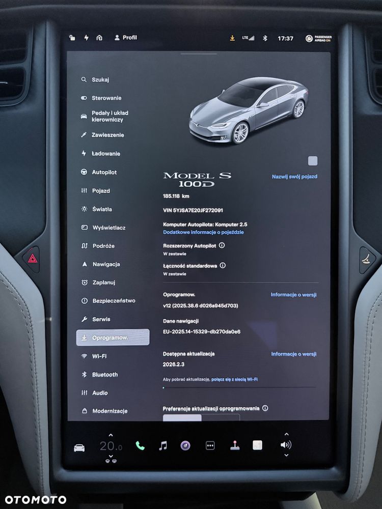 Tesla Model S - 21