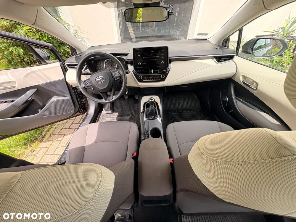 Toyota Corolla 1.6 Comfort - 11