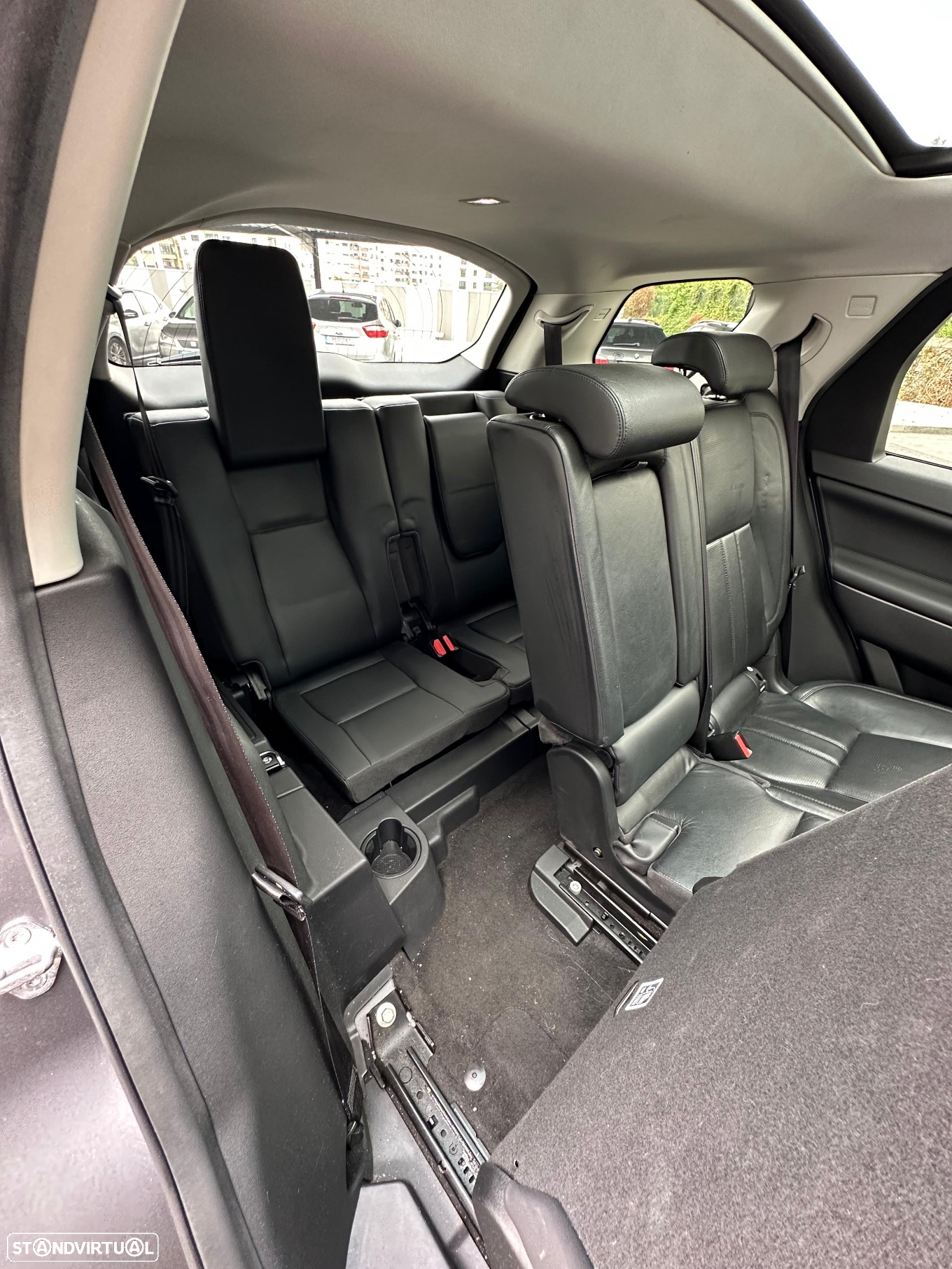 Land Rover Discovery Sport 2.0 D AWD HSE - 17