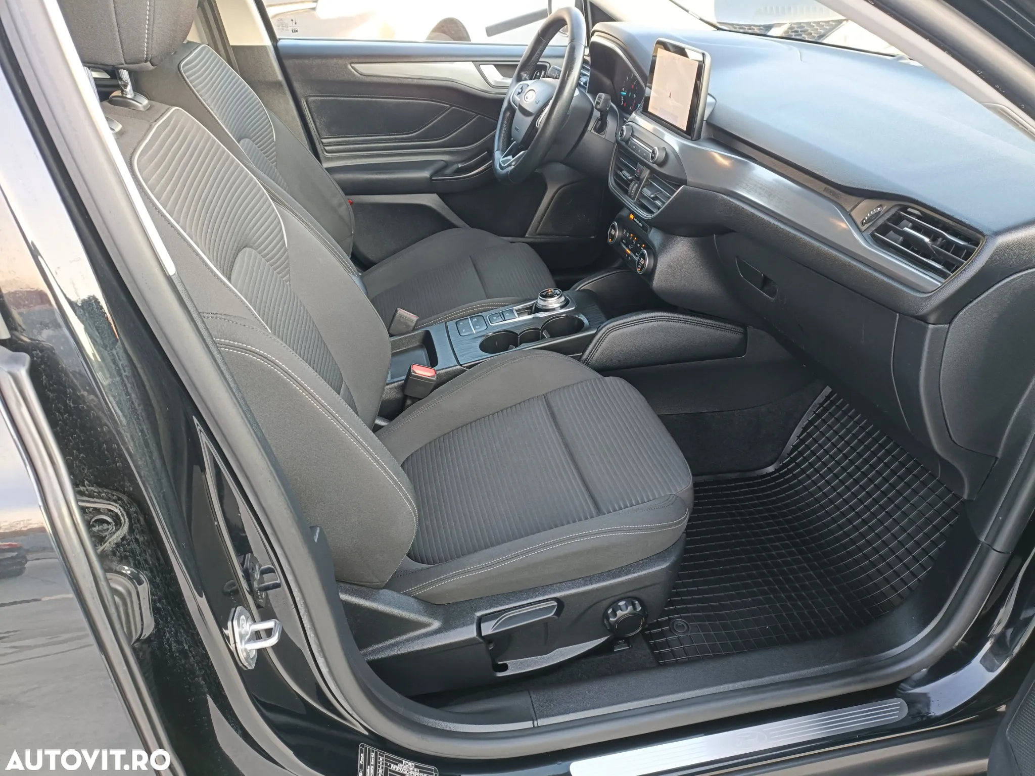 Ford Focus 1.5 EcoBlue Start-Stopp-System Aut. TITANIUM DESIGN - 6