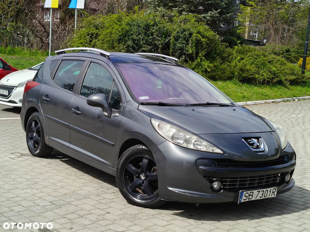 Peugeot 207 110 HDi FAP (Blue Lion) Sport - 2