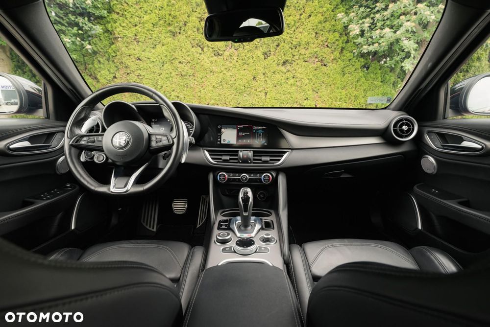 Alfa Romeo Giulia 2.0 Turbo Veloce Q4 - 11