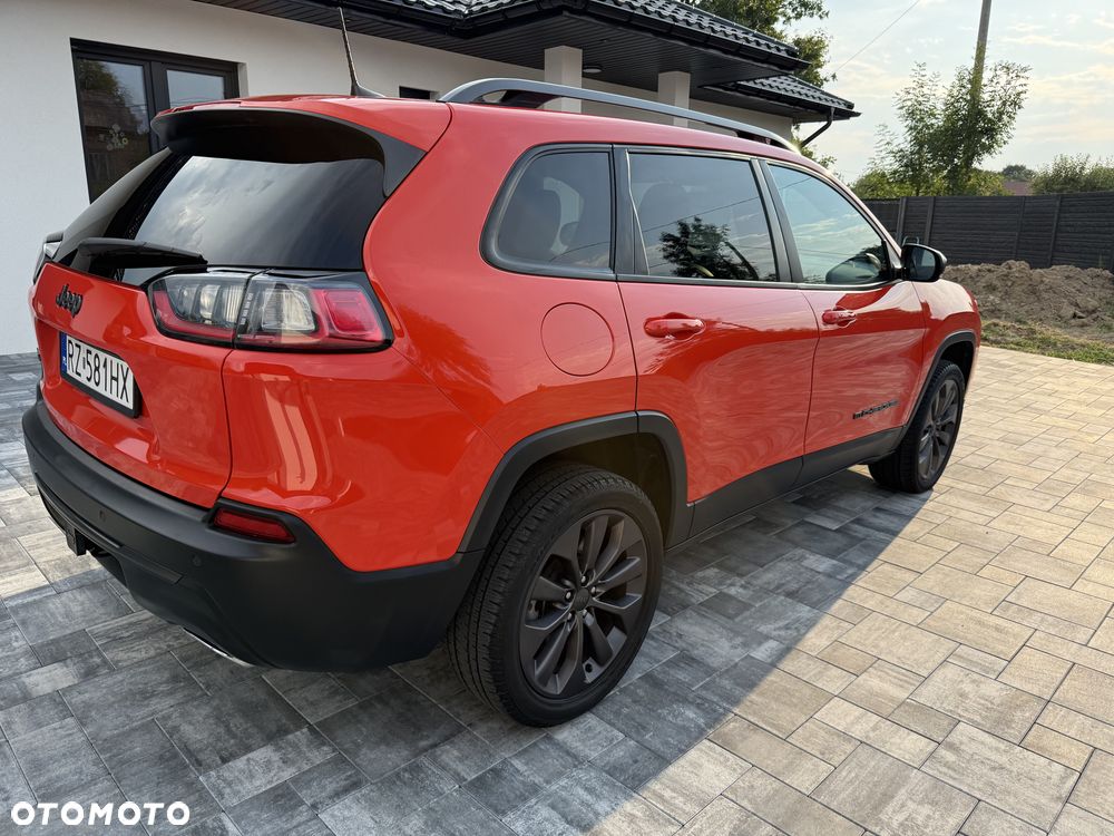 Jeep Cherokee - 3