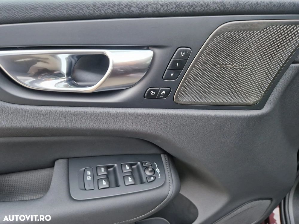 Volvo XC 60 T8 AWD AT PHEV Ultra Bright - 15